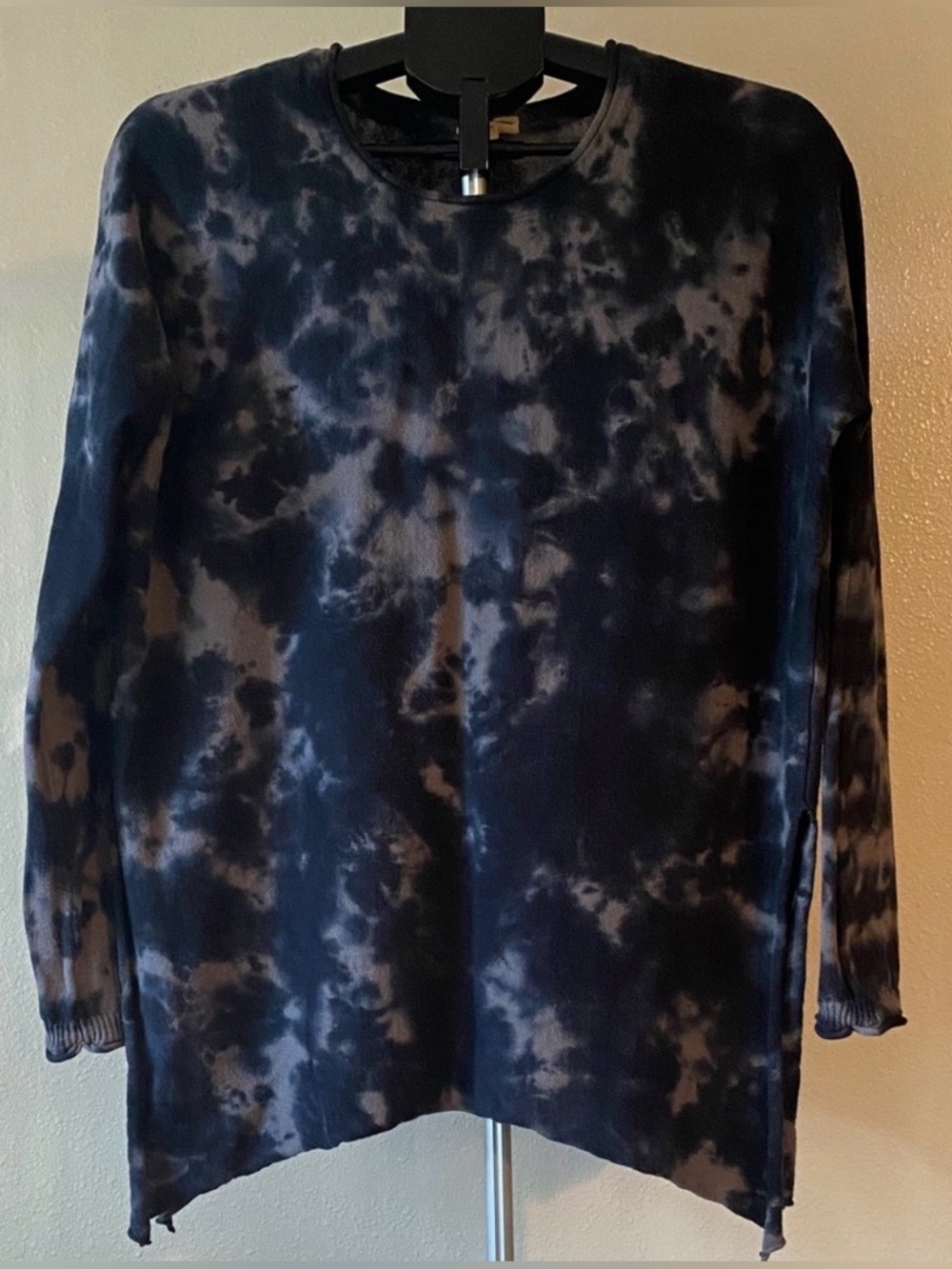 Cloth. by design Tie-Dye Sweater in Black/Gray Small